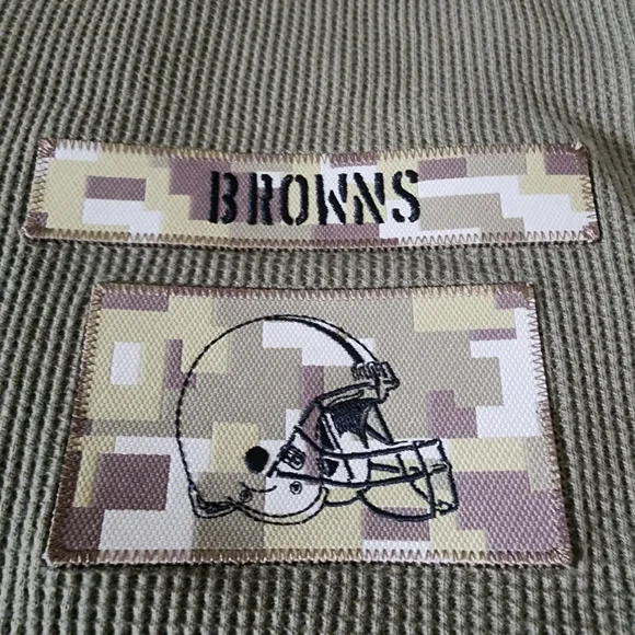 Nike Men's M Olive Cleveland Browns 2021 Salute To Service Henley Long Sleeve - Picture 4 of 13